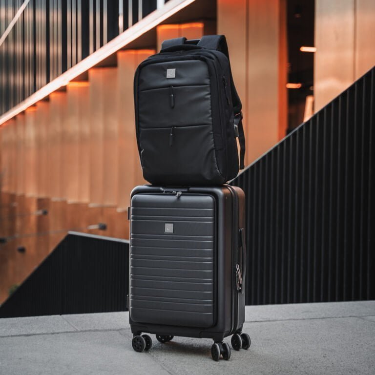 walizka podróżna z policarbonu