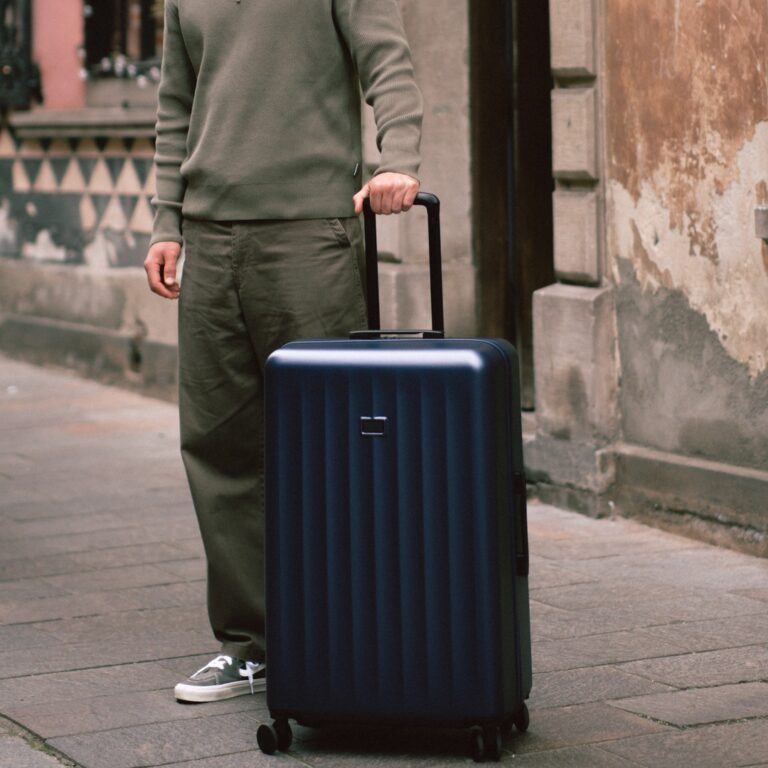 Essential Suitcase Duza deep ocean