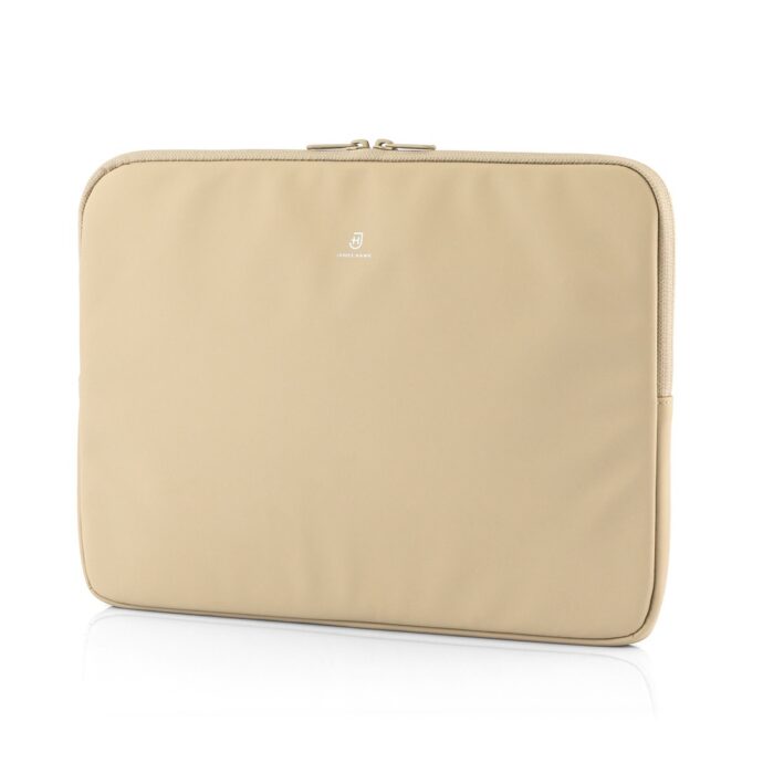 Laptop Sleeve to smukłe etui na laptopa do 14″ z lekkiego wegańskiego materiału.